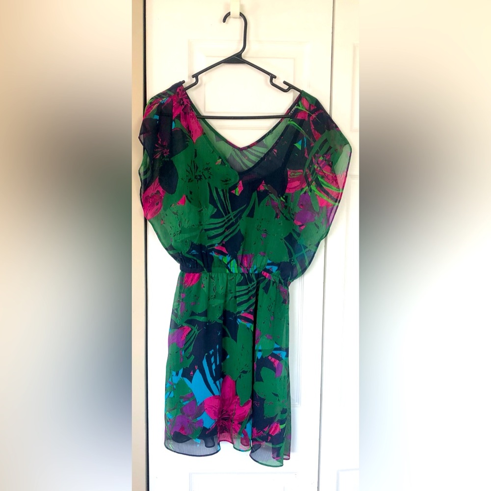 Short sleeve Express dress